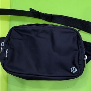 Lululemon everywhere belt back 2L